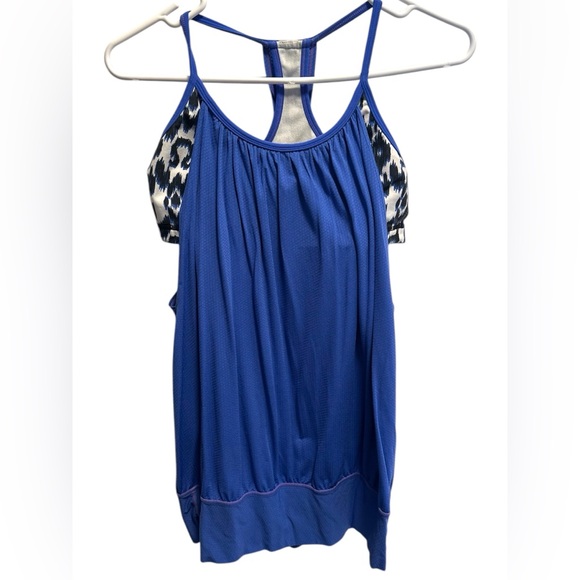 Lululemon Blue leopard print Women's Top with built in sports bra - Picture 1 of 3